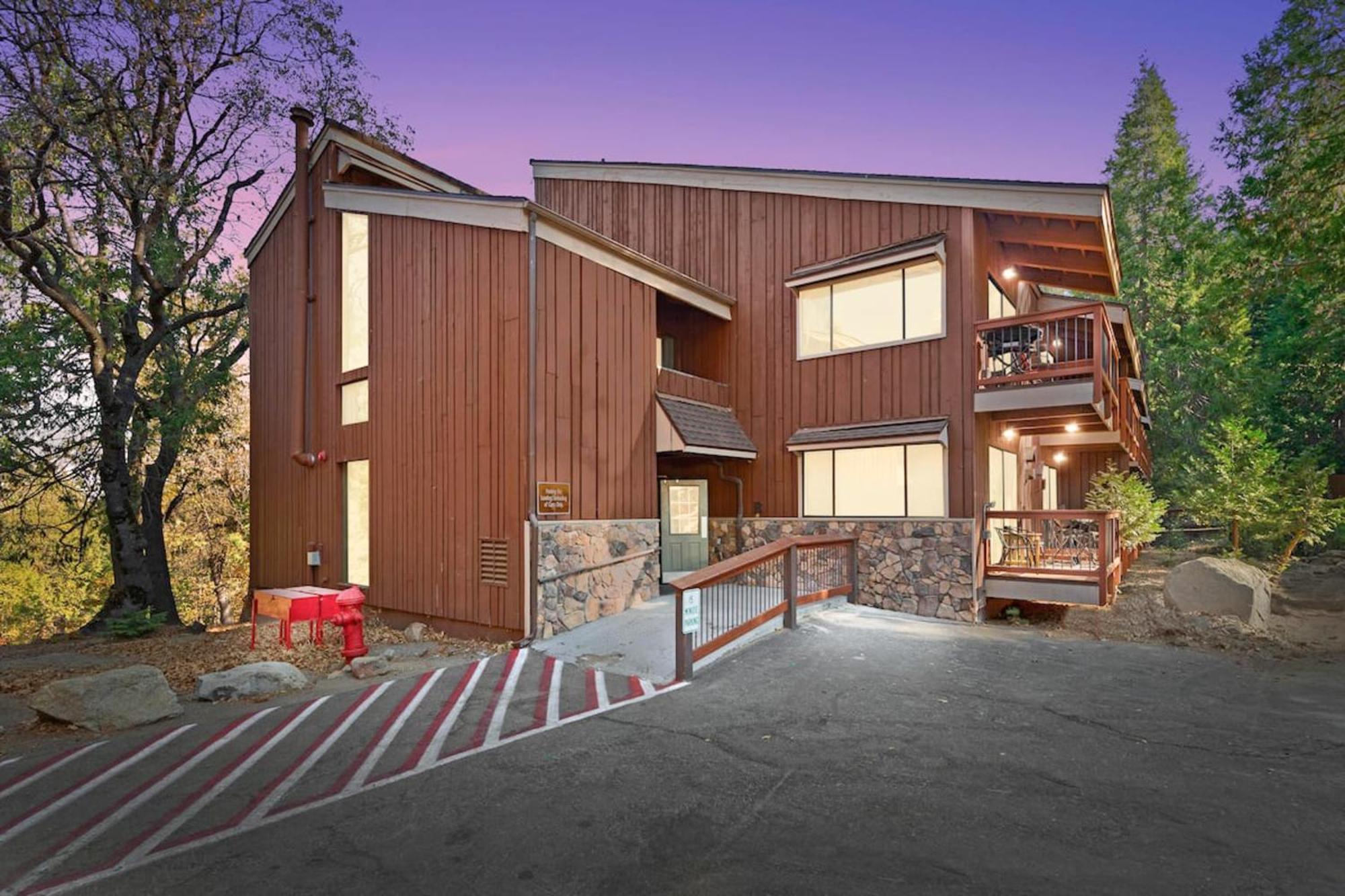 Yosemite West Condos Номер фото